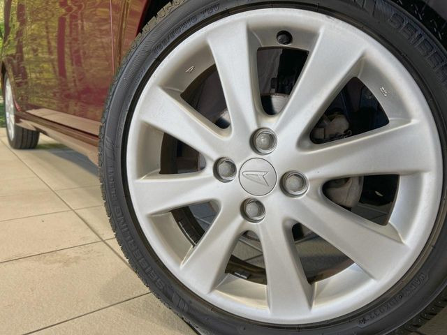 �y����16�C���`�A���~�z�C�[���z�O�ςɃ}�b�`���������A���~�z�C�[���𑕒����Ă���܂��B�e��ЊO�A���~�z�C�[����A�X�^�b�h���X�^�C�����戵�����Ă���܂��B���񂲑��k����������