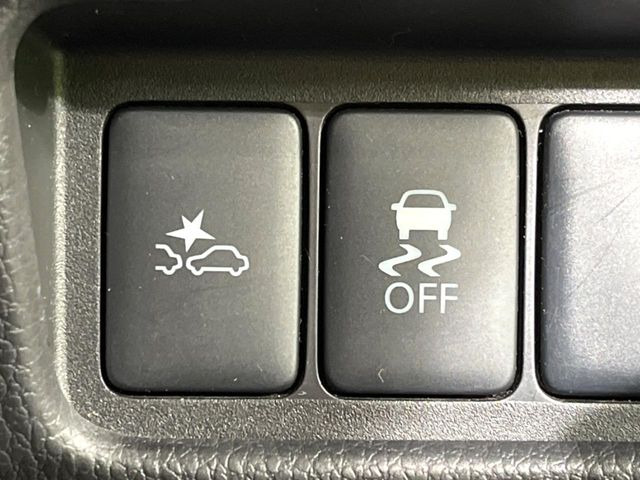 �y�G�}�[�W�F���V�[�u���[�L�z���s���ɑO���̎ԗ�����F�����A�Փ˂������Ȏ��͌x��ƃu���[�L�ŏՓˉ���Ɣ�Q�y�����A�V�X�g�B�����S�Ƀh���C�u�����y���݂��������܂��B