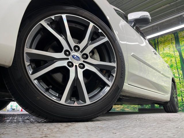 �y����17�C���`�A���~�z�C�[���z�O�ςɃ}�b�`���������A���~�z�C�[���𑕒����Ă���܂��B�e��ЊO�A���~�z�C�[����A�X�^�b�h���X�^�C�����戵�����Ă���܂��B���񂲑��k����������