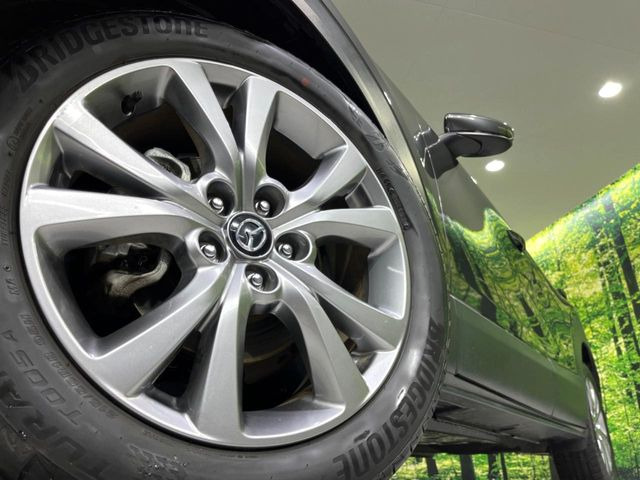 �y����18�C���`�A���~�z�C�[���z�O�ςɃ}�b�`���������A���~�z�C�[���𑕒����Ă���܂��B�e��ЊO�A���~�z�C�[����A�X�^�b�h���X�^�C�����戵�����Ă���܂��B���񂲑��k����������