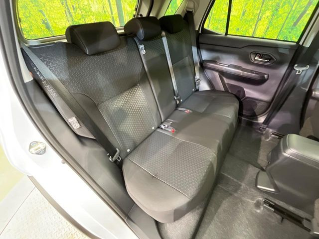 ���i���ȃI���W�i���t���A�}�b�g���I�v�V�����ɂĂ��p�ӂ��Ă���܂��B���D���ȃf�U�C����J���[�����Ԃɍ��킹�đI��ł����������Ƃ��ł��܂���