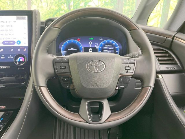 ステアリングも使用感が少なく、きれいな状態となっております♪