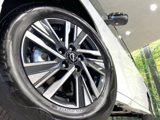 �y����16�C���`�A���~�z�C�[���z�O�ςɃ}�b�`���������A���~�z�C�[���𑕒����Ă���܂��B�e��ЊO�A���~�z�C�[����A�X�^�b�h���X�^�C�����戵�����Ă���܂��B���񂲑��k����������