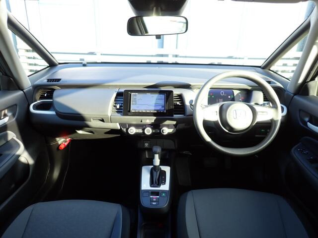 �C���p�l�摜�ɂȂ�܂��B�ԓ��͐��Ǝ҂ɂĎ����N���[�j���O�{�H�ς݂Ȃ̂ŁA��ϐ����ł��B