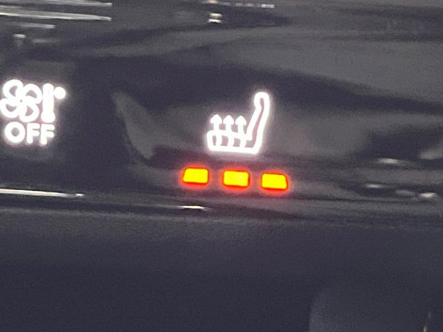 ���t�����g�V�[�g�q�[�e�B���O:�^�]�ȁE����ȋ��ɎO�i�K�Œ��߂��\�ȃV�[�g�q�[�^�[�𑕔����Ă���܂��B�G�߂��킸���K�ɂ��g�p���������܂��B