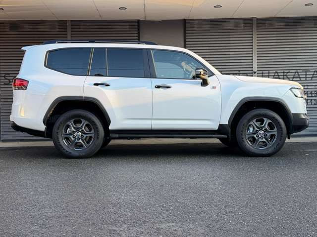 R12�N4���܂Ńf�B�[���[�ۏ؂����Ă���܂��B�ۏ،p����͑S���̃g���^�f�B�[���[�ŃA�t�^�[�\�ł��B