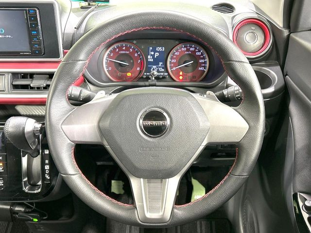 �y�����v�����X�e�A�����O�z�㎿�Ȋv���g�p���邱�ƂŁA��ɂ����������݂ƂĂ��^�]���₷���n���h���ł���