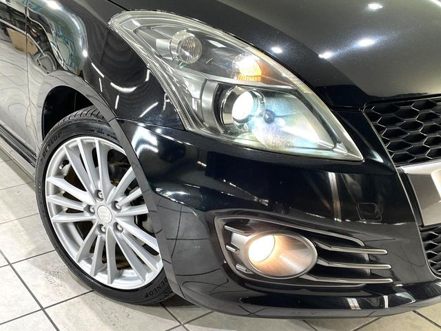 �yLED�w�b�h���C�g�z���V����ԑ��s�����ǍD�Ȏ��E���m�ۂ����S���ĉ^�]�ł��鍂�P�xLED�w�b�h���C�g�𑕔�!�_�����x�������A����d�͂��}�����Ă��܂��B