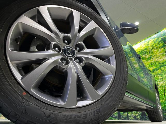 �y����18�C���`�A���~�z�C�[���z�O�ςɃ}�b�`���������A���~�z�C�[���𑕒����Ă���܂��B�e��ЊO�A���~�z�C�[����A�X�^�b�h���X�^�C�����戵�����Ă���܂��B���񂲑��k����������