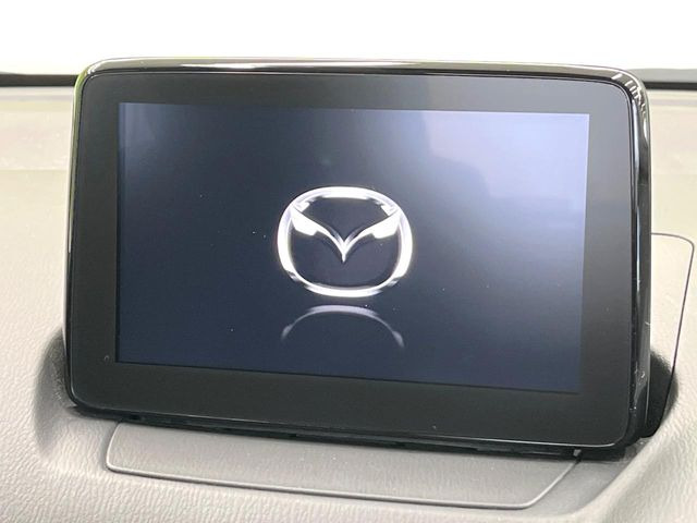 �y�}�c�_�R�l�N�g�i�r�z�ԓ��̕��͋C�Ƀ}�b�`������̌^�^�C�v�̃i�r�B�e����q�ݒ��Bluetooth�Đ����A�l�X�ȋ@�\���y���߂܂��B�����I�ȃ_�C�������삪�\�ŁA�g��������ǍD�ł��B