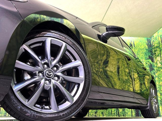 �y����18�C���`�A���~�z�C�[���z�O�ςɃ}�b�`���������A���~�z�C�[���𑕒����Ă���܂��B�e��ЊO�A���~�z�C�[����A�X�^�b�h���X�^�C�����戵�����Ă���܂��B���񂲑��k����������