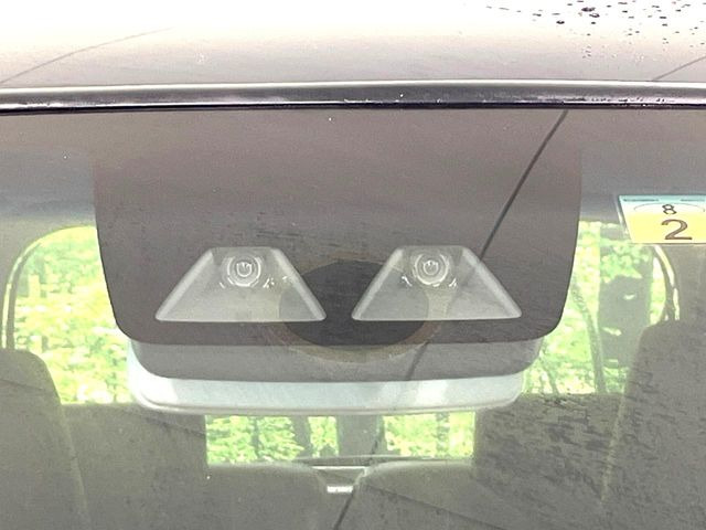 �y�X�}�[�g�A�V�X�g�z���s���ɑO���̎ԗ�����F�����A�Փ˂������Ȏ��͌x��ƃu���[�L�ŏՓˉ���Ɣ�Q�y�����A�V�X�g�B�����S�Ƀh���C�u�����y���݂��������܂��B