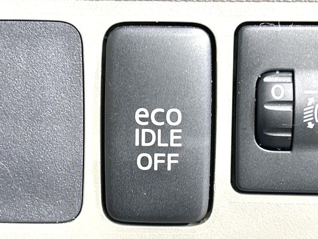 �y�A�C�h�����O�X�g�b�v�z�ԐM����a�؂Œ�Ԃ����ۂɃG���W�����~���A���ʂȔR���̏����}���܂��B�R��������ی�ɂȂ���@�\��G���W���̓u���[�L�𗣂��΍Ďn�����܂��B