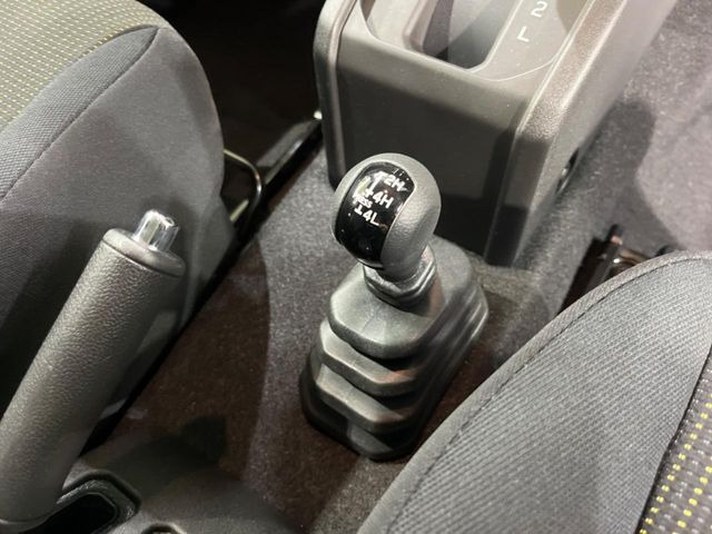 4WD�̂��Ԃł��̂ŁA�ᓹ�ł����S�ł���~��n�n��ɂ��Z�܂��̕��ȊO�ɂ��A�E�B���^�[�X�|�[�c����̕���~��n��֋A�Ȃ����@�������ɂ���������!