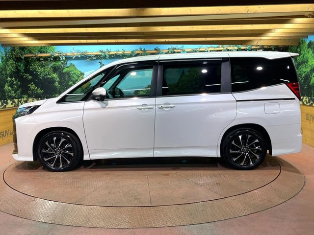 ☆全国のネクステージからお取り寄せが可能※!遠方の店舗に展示してあるクルマが気になる場合も、最寄りの店舗でご覧いただくことが可能です!是非私たちに要望をお聞かせください!※別途費用