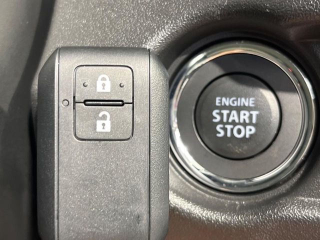 �y�L�[���X�X�^�[�g�V�X�e���z�J�o����|�P�b�g�ɓ��ꂽ�܂܂ł��h�A�̎{���E�������\�ȃX�}�[�g�L�[�𑕔��B�G���W���̃I���E�I�t�����J�M�����o���K�v����������Ƃ��Ă��֗��ł���