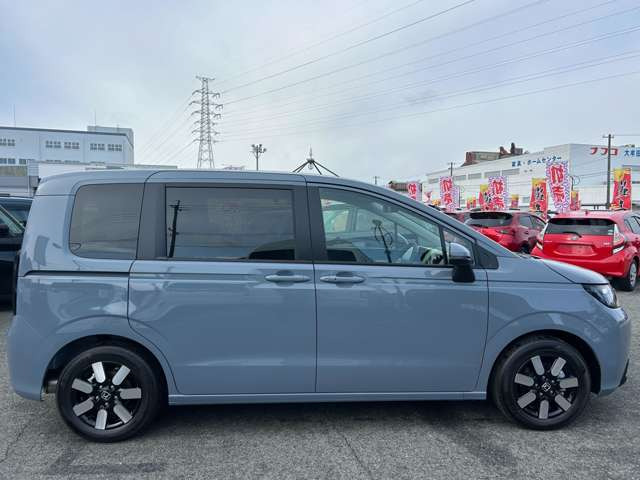 ���J�[�i�r�A�A���~�z�C�[���AHID���C�g���̃J�[�p�i��������舵���Ă��܂�������]������΂��Ђ����k����������