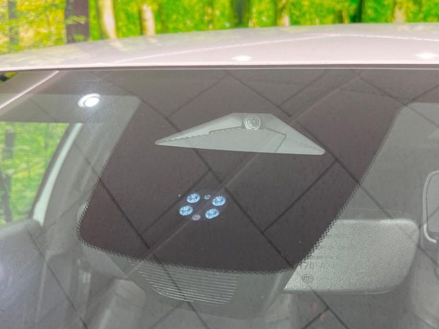 �y�z���_�Z���V���O�z���s���ɑO���̎ԗ�����F�����A�Փ˂������Ȏ��͌x��ƃu���[�L�ŏՓˉ���Ɣ�Q�y�����A�V�X�g�B�����S�Ƀh���C�u�����y���݂��������܂��B