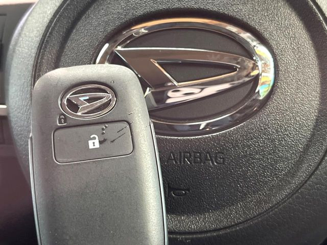 �y�L�[�t���[�V�X�e���z�J�o����|�P�b�g�ɓ��ꂽ�܂܂ł��h�A�̎{���E�������\�ȃX�}�[�g�L�[�𑕔��B�G���W���̃I���E�I�t�����J�M�����o���K�v����������Ƃ��Ă��֗��ł���