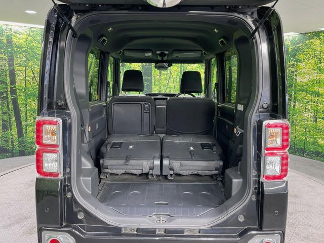 ���i�̂���������ʋ΁A���}���ɏ\���ȉ׎��X�y�[�X���m�ۂ��Ă���܂��B�Z�J���h�V�[�g��|���ƁA�傫�ȉו��̐ύڂ��\�ł���