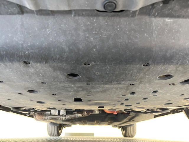 下回りがきれいなうちに、防錆加工の施工がオススメ。降雪地域はもちろん、沿岸部にお住いの方や、趣味でマリン・ウィンタースポーツをされる方にご好評いただいております。