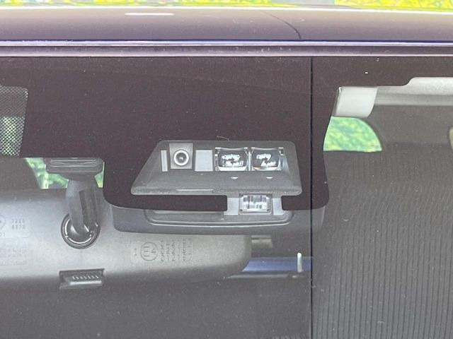 �y�g���^�Z�[�t�e�B�Z���X�z���s���ɑO���̎ԗ�����F�����A�Փ˂������Ȏ��͌x��ƃu���[�L�ŏՓˉ���Ɣ�Q�y�����A�V�X�g�B�����S�Ƀh���C�u�����y���݂��������܂��B