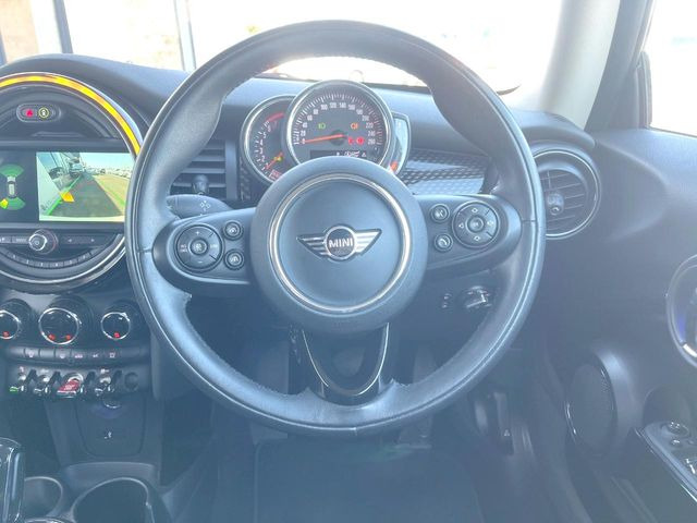 ���n���h�����̃X�������Ȃ��A���ꂢ�ȏ�Ԃ��ێ����Ă���܂��B�e�X�C�b�`���̓�����m�F�ς݂ł��B