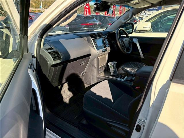 ランドクルーザープラド2.8 TX ディーゼル 4WD