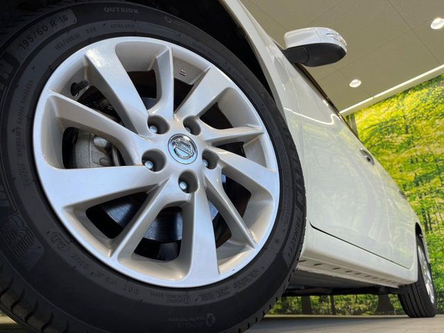 �y����16�C���`�A���~�z�C�[���z�O�ςɃ}�b�`���������A���~�z�C�[���𑕒����Ă���܂��B�e��ЊO�A���~�z�C�[����A�X�^�b�h���X�^�C�����戵�����Ă���܂��B���񂲑��k����������