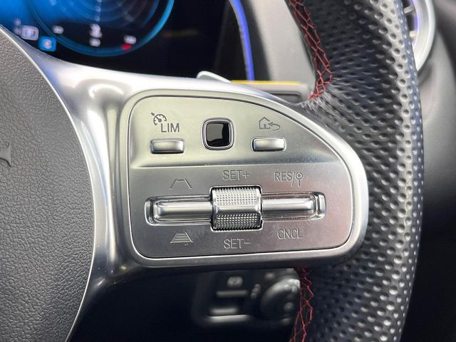 ���f�B�X�g���j�b�N�v���X:�s�s�A�x�O�A�������H�Ȃǂ̑��s���ɁA�X�e���I�}���`�p�[�p�X�J�����ƃ��[�_�[�Z���T�[�ɂ��A�O���Ԃ�F�����đ��x�ɉ������Ԋԋ������ێ����鎟����̃N���R��!