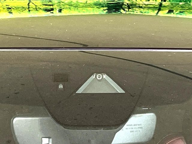 �yi-ACTIVESENSE�z���s���ɑO���̎ԗ�����F�����A�Փ˂������Ȏ��͌x��ƃu���[�L�ŏՓˉ���Ɣ�Q�y�����A�V�X�g�B�����S�Ƀh���C�u�����y���݂��������܂��B