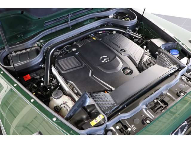 3.0L����6�C���f�B�[�[���^�[�{+���[�^�[���ځB367ps�E750Nm�̃g���N�ŗ]�T���鑖��������B