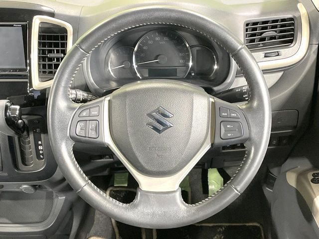 �y�����v�����X�e�A�����O�z�㎿�Ȋv���g�p���邱�ƂŁA��ɂ����������݂ƂĂ��^�]���₷���n���h���ł���