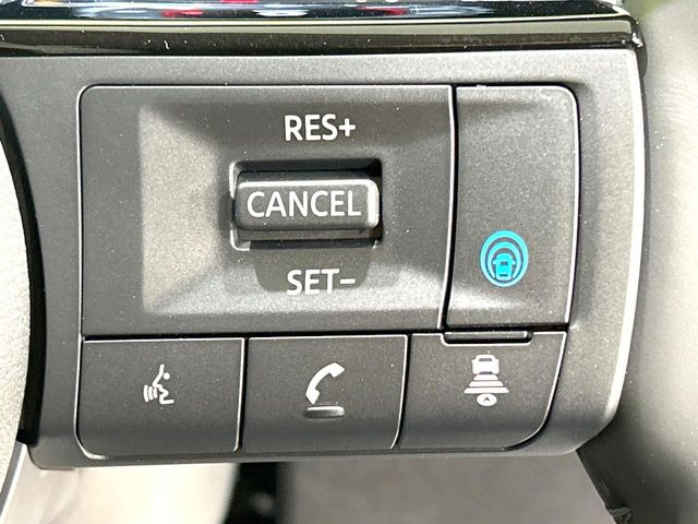 �y�v���p�C���b�g�z�������H�ł̒��������s���y��!!�a�؎��Ə��񑖍s�̃V�[���ŁA�A�N�Z���E�u���[�L�E�X�e�A�����O�������Ő��䂵�A�������^�]�̕��S���y�����Ă���܂���