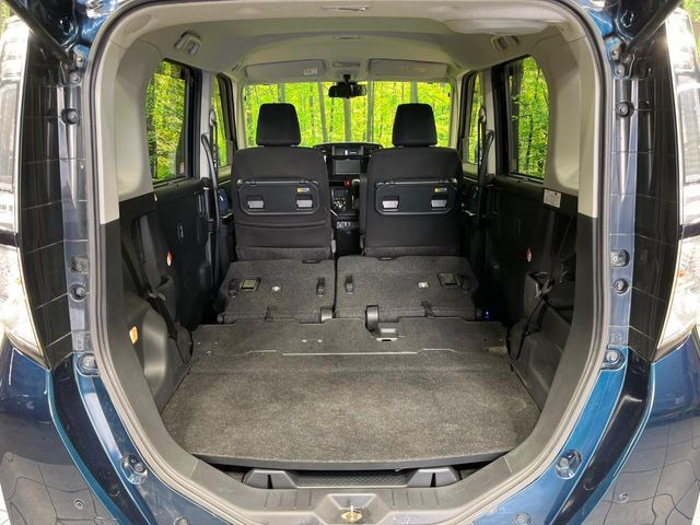 ���i�̂���������ʋ΁A���}���ɏ\���ȉ׎��X�y�[�X���m�ۂ��Ă���܂��B�Z�J���h�V�[�g��|���ƁA�傫�ȉו��̐ύڂ��\�ł���