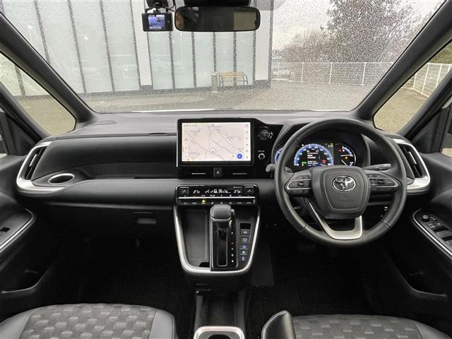 ヴォクシー1.8 ハイブリッド S-Z