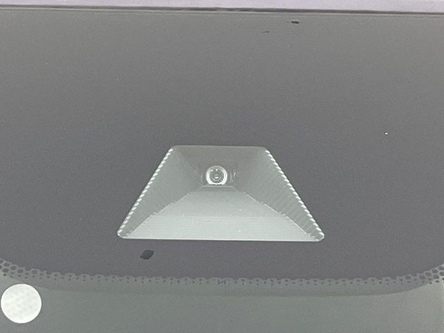 �y�z���_�Z���V���O�z���s���ɑO���̎ԗ�����F�����A�Փ˂������Ȏ��͌x��ƃu���[�L�ŏՓˉ���Ɣ�Q�y�����A�V�X�g�B�����S�Ƀh���C�u�����y���݂��������܂��B