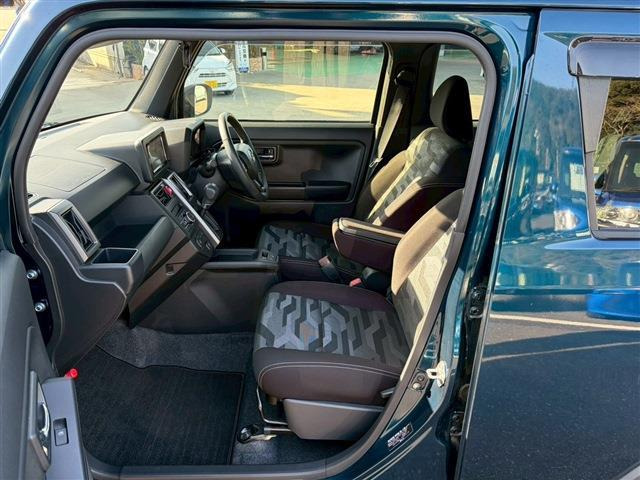 タフトG ダーククロム ベンチャー