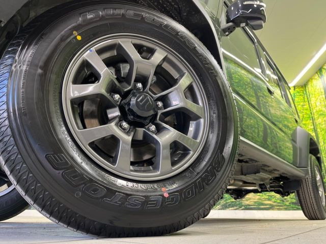 �y����15�C���`�A���~�z�C�[���z�O�ςɃ}�b�`���������A���~�z�C�[���𑕒����Ă���܂��B�e��ЊO�A���~�z�C�[����A�X�^�b�h���X�^�C�����戵�����Ă���܂��B���񂲑��k����������