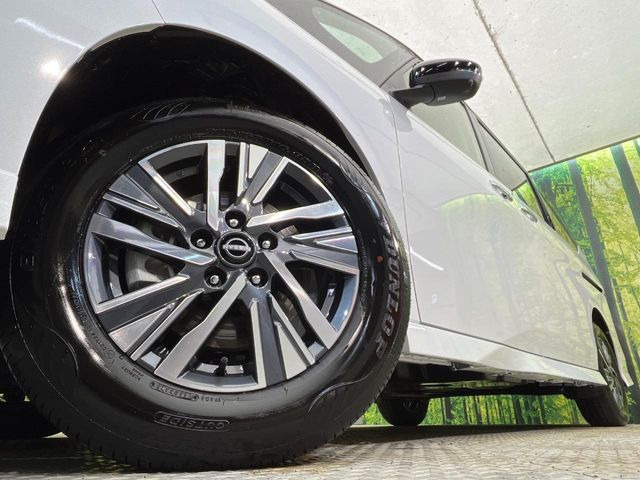 �y����16�C���`�A���~�z�C�[���z�O�ςɃ}�b�`���������A���~�z�C�[���𑕒����Ă���܂��B�e��ЊO�A���~�z�C�[����A�X�^�b�h���X�^�C�����戵�����Ă���܂��B���񂲑��k����������