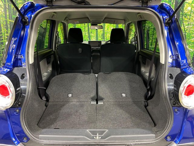 ���i�̂���������ʋ΁A���}���ɏ\���ȉ׎��X�y�[�X���m�ۂ��Ă���܂��B�Z�J���h�V�[�g��|���ƁA�傫�ȉו��̐ύڂ��\�ł���