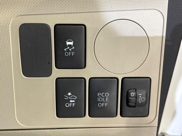 �y�X�}�[�g�A�V�X�g�z���s���ɑO���̎ԗ�����F�����A�Փ˂������Ȏ��͌x��ƃu���[�L�ŏՓˉ���Ɣ�Q�y�����A�V�X�g�B�����S�Ƀh���C�u�����y���݂��������܂��B