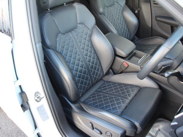 SQ5スポーツバック3.0 4WD