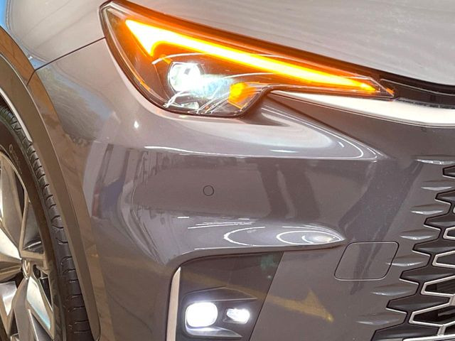 �yLED�w�b�h���C�g�z���V����ԑ��s�����ǍD�Ȏ��E���m�ۂ����S���ĉ^�]�ł��鍂�P�xLED�w�b�h���C�g�𑕔�!�_�����x�������A����d�͂��}�����Ă��܂��B