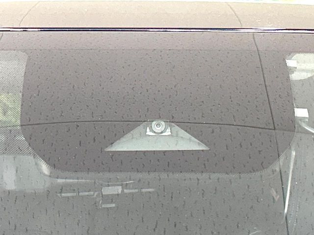 �y�C���e���W�F���g�G�}�[�W�F���V�[�u���[�L�z�t�����g�J�����őO���̎ԗ�����s�҂����m�B�Փ˂������Ȏ��͏Փ˔�Q�y���u���[�L���쓮�A�Փˉ�����T�|�[�g�B�����S�Ƀh���C�u�����y���݂��������܂��B