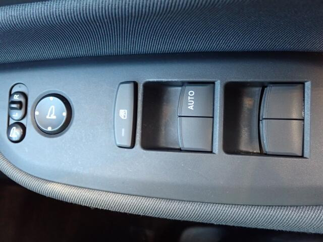 �d���i�[���h�A�~���[�E�p���[�E�B���h�E�������Ă��܂��B