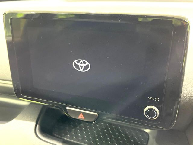 �y8�C���` �f�B�X�v���C�I�[�f�B�I�z���ʂ̃f�B�X�v���C��AppleCarPlay��AndroidAuto�����p�\�B�傫�ȉ�ʂŃX�}�z�i�r�A�v���������p���������܂���