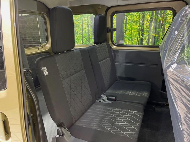 ���i���ȃI���W�i���t���A�}�b�g���I�v�V�����ɂĂ��p�ӂ��Ă���܂��B���D���ȃf�U�C����J���[�����Ԃɍ��킹�đI��ł����������Ƃ��ł��܂���