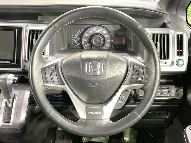 �y�����v�����X�e�A�����O�z�㎿�Ȋv���g�p���邱�ƂŁA��ɂ����������݂ƂĂ��^�]���₷���n���h���ł���