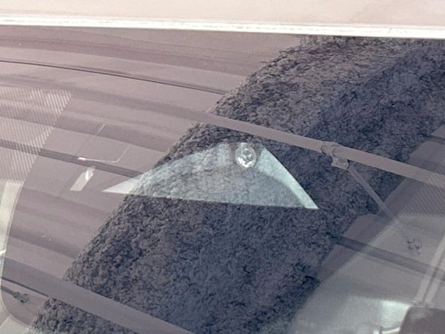 �yi-ACTIVESENSE�z���s���ɑO���̎ԗ�����F�����A�Փ˂������Ȏ��͌x��ƃu���[�L�ŏՓˉ���Ɣ�Q�y�����A�V�X�g�B�����S�Ƀh���C�u�����y���݂��������܂��B